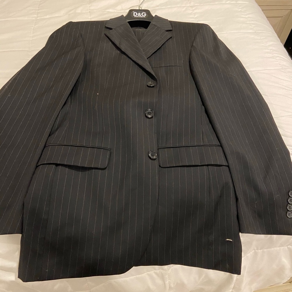 Gianfranco Ruffini Suit: black pin stripe